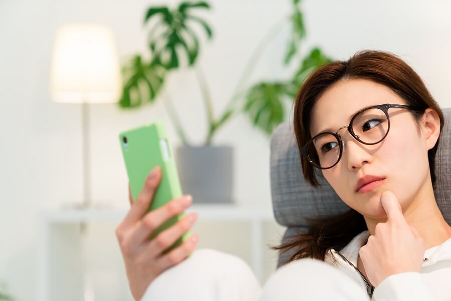チャットレディはノンアダルトでは稼げない？